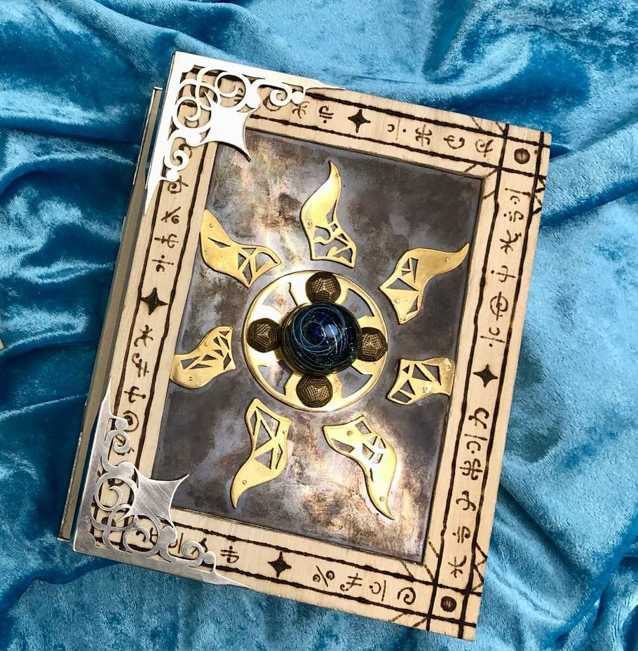 太陽の魔導書 /Sun Spell Book