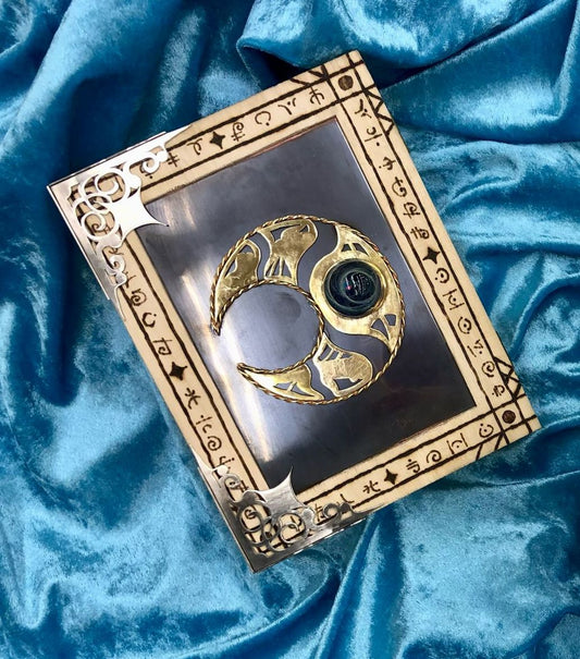 月の魔導書 / Moon Spell Book